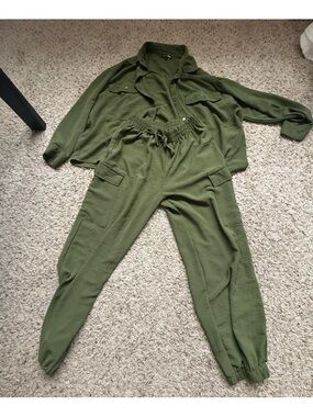 Olive Green Women's Cargo Two Piece Set